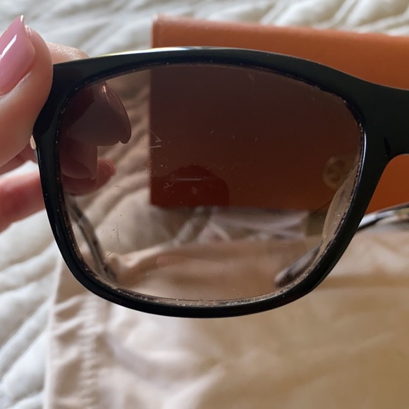 Tory Burch Sunglasses - Picture 4 of 4